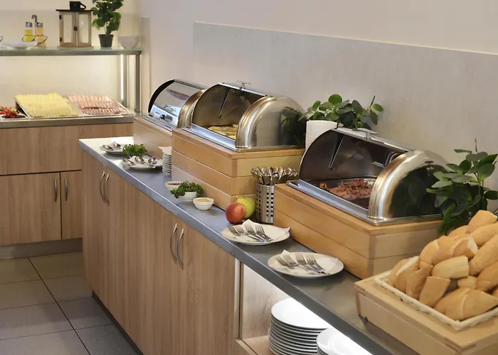 Prague SeasonAlbergo